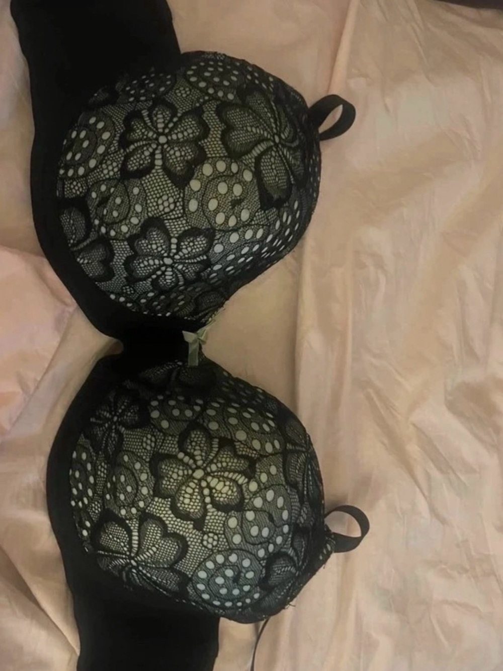 XOXO Floral Lace Bra Size 38D Like New